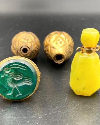 1 anello, 1 bottiglia di giada oliva e 2 perline