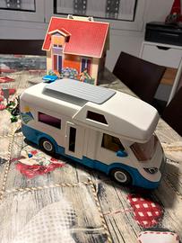 Casetta, camper, piscina, cavalli playmobil