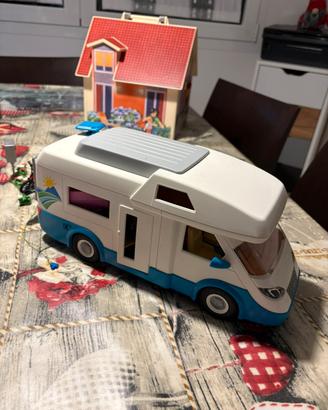 Casetta, camper, piscina, cavalli playmobil