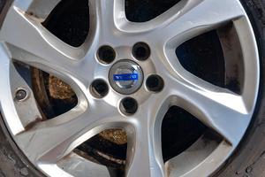 4 cerchi + gomme invernali volvo