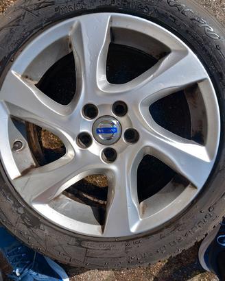 4 cerchi + gomme invernali volvo
