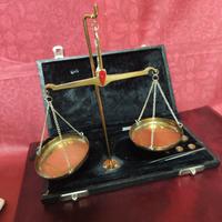 Bilancino per preziosi portatile completo di pesi