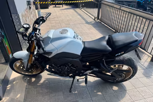 moto Yamaha fz8 2015