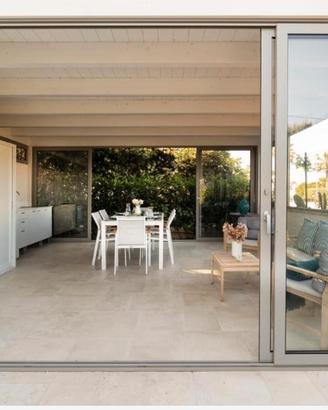 Elegante casa con veranda e giardino privato