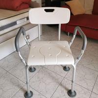 Sedia da doccia per anziani e degenti