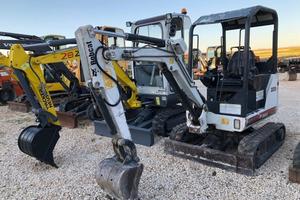 BOBCAT 323 ESCAVATORE COMPATTO CON CARRO ALLARGA