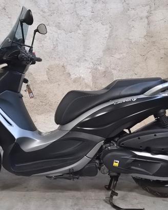 Piaggio Beverly 350 ST