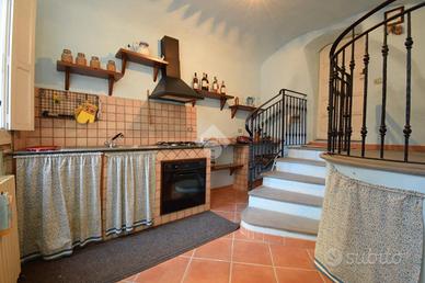 3 LOCALI A SANT'AGATA DE' GOTI
