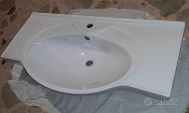NUOVISSIMO lavandino in ceramica per il bagno 