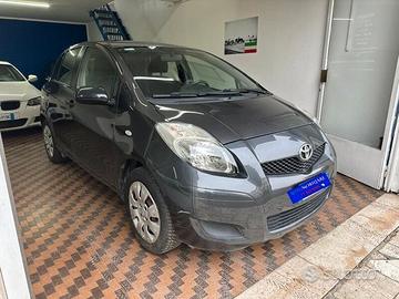 TOYOTA Yaris 2 serie Yaris 1.0 5 porte Now GPL