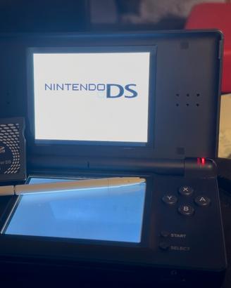 Nintendo Ds con R4 Penna+laccetto ORIGINALE