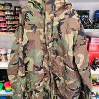 Parka invernale mimetico