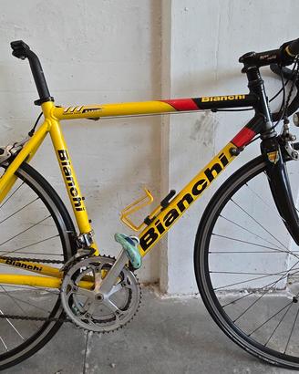 bici da corsa bianchi