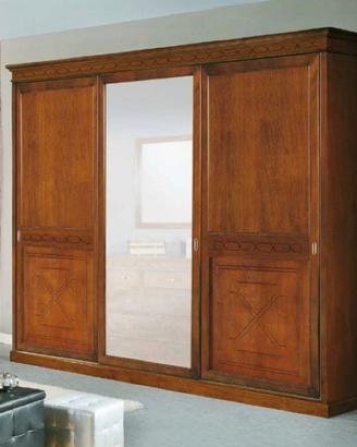 Armadio tre ante scorrevoli