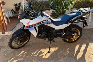 Honda XL750 Transalp 2024 - come nuova