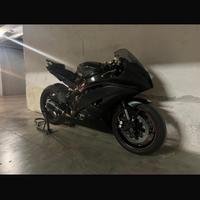 Yamaha R6 USO PISTA