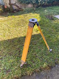 Cavalletto livella ottica