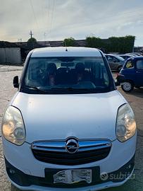 Opel Combo Tour (X12) Anno 2013 | SOLO PER RICAMBI
