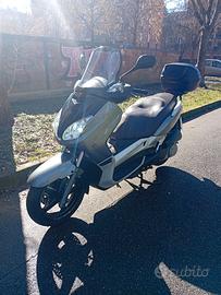 Scooter xmax 250