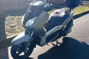 Scooter xmax 250