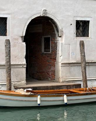 topa/topetta in legno con motore yamaha 9.9/20