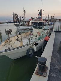 barca con licenza piccola pesca