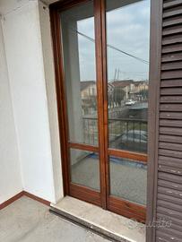 Portafinestra in vero legno doppio vetro