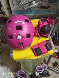 Pattini in linea per bambini casco paragomiti
