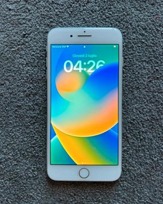 iPhone 8 Plus 64GB Argento - Batteria 78%
