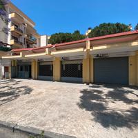 Locali commerciali Piazza della Repubblica (Piano)