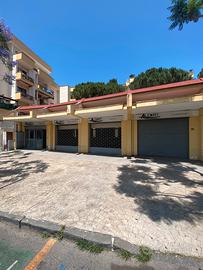 Locali commerciali Piazza della Repubblica (Piano)