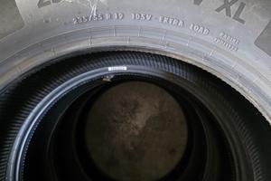 4 gomme 235-55-19 continental