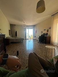 Stanza ENORME Rione Alto