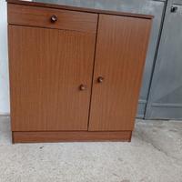 Mobiletto in legno