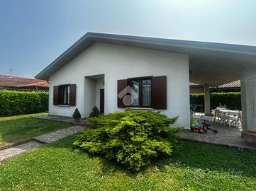 VILLA SINGOLA A LOMAGNA