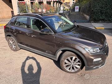 Volkswagen T-Roc - tenuta benissimo