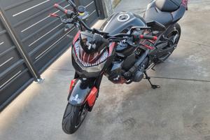 Kawasaki Z 750 - 2011 Venom wrapped