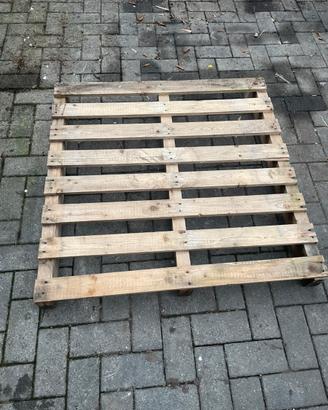 Bancali in legno usati da 100x 100