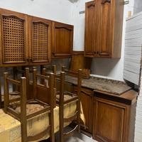 Cucina in legno e top in vero marmo