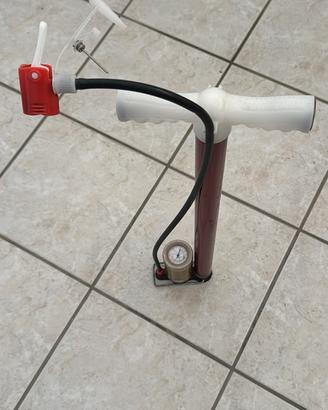 Pompa per bicicletta