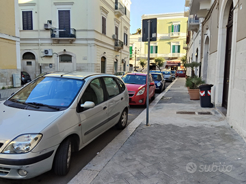 Ammobiliato pressi stazione/ Comune