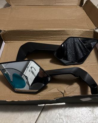 Specchietti stealth moto