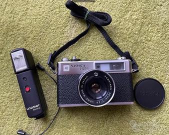Macchina fotografica YASHICA MG-1