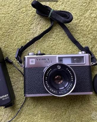 Macchina fotografica YASHICA MG-1