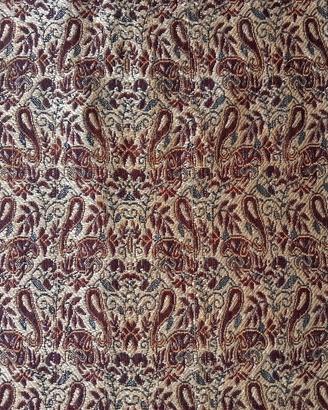 La bellezza della tradizione nei fili del Termeh