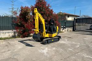 E173 Miniescavatore 15 q Yanmar B15