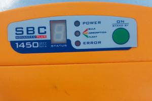 caricabatterie nautico