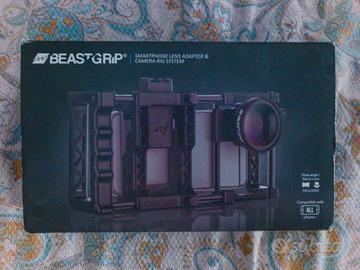 Beastgrip Pro con obiettivo grandangolare