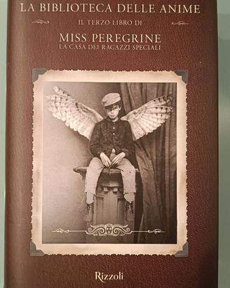Miss Peregrine, La biblioteca delle anime, Riggs