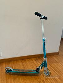 Monopattino micro scooter turchese limited edition